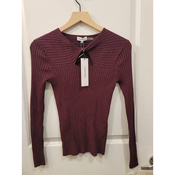 Calvin Klein Twist Front Keyhole Pullover Top in Purple - Picture 2 of 7
